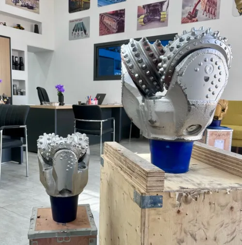 TRICONES FORAGE DE PUITS D'EAU تريكون فأس شفرة باستي لحفر الآبار 