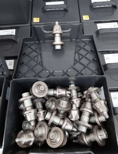 PIC et PORTE-PIC DENT et PORTE-DENT POUR TRANCHEUSE FOREUSE FRAISEUSE A FROID CASAGRANDE SOILMEC BAUER MAIT SANY XCMG VOGELE WIRTGEN VOLVO MARINI VERMEER GARBIN 