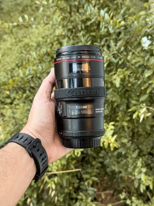 Objectif Canon EF 100mm f/2.8 L Macro IS USM