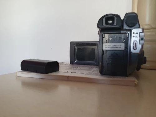 vends Camescope DVD samsung + 02 tablettes CONDOR 10.1