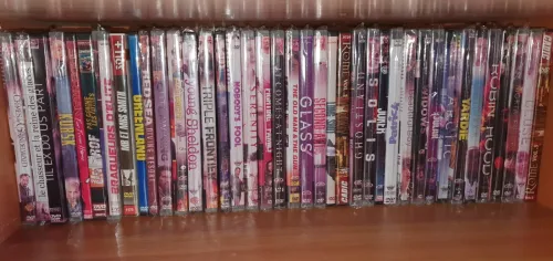 vends un lot de DVD Films 120 à 130 DVD