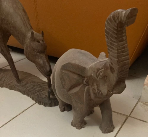Statuettes en bois ébène  africaine