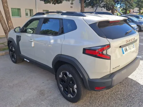Dacia Duster 2025 Extreme Gold