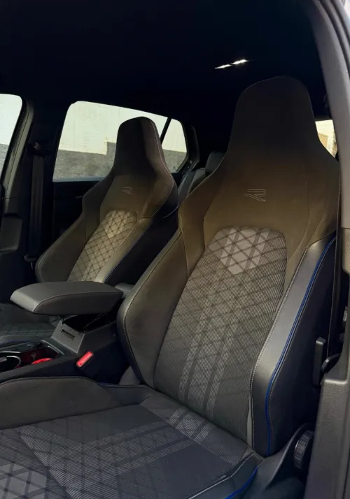 Volkswagen Golf 8 2025 R-Line