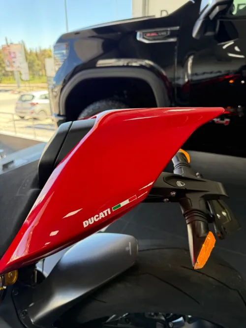 Ducati Panigale v4 S 2023