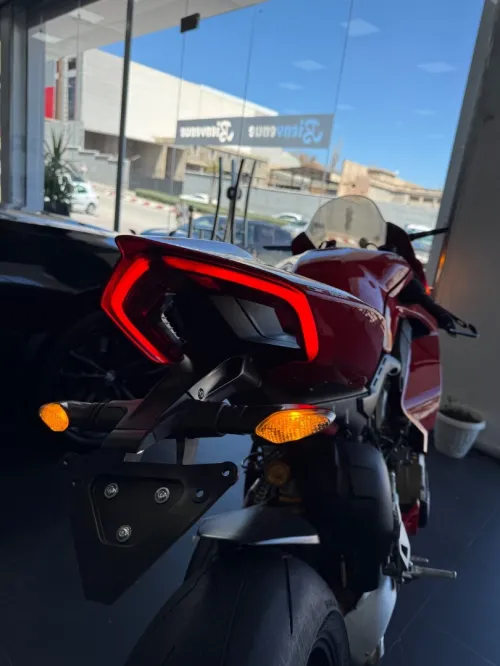 Ducati Panigale v4 S 2023