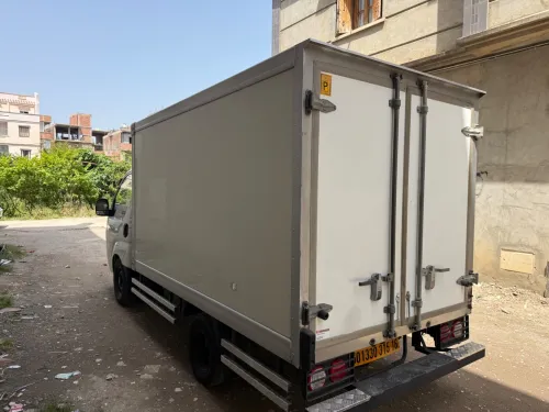 Kia K2700 frigo 2015