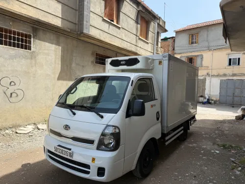 Kia K2700 frigo 2015