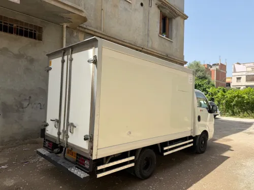 Kia K2700 frigo 2015