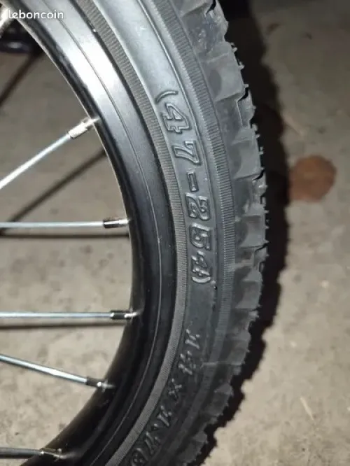 Vélo 14 pouces Btwin original état neuf
