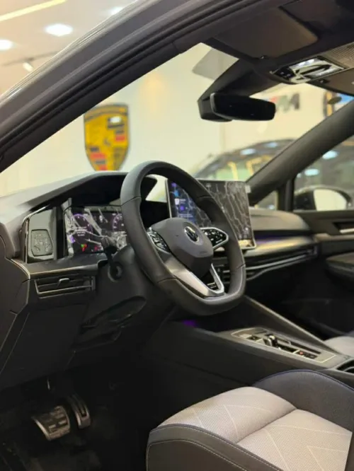 Volkswagen Golf 8 2025 R Black Edition 