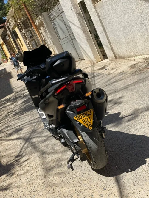 Tmax 560 2021
