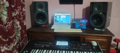Monitorin studio 
