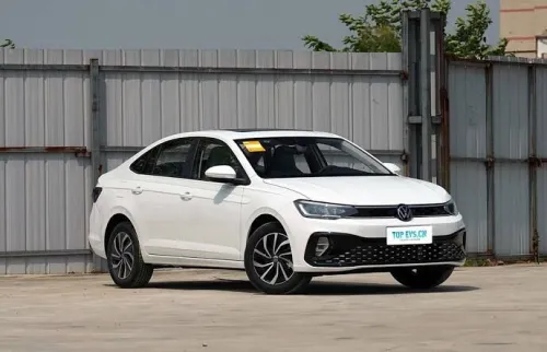 Volkswagen Passat 2025 Carat