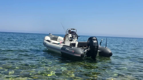 Semi rigide pneuboat 5m10