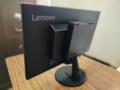 PC Lenovo Semi gamer AMD Pro montable 24"