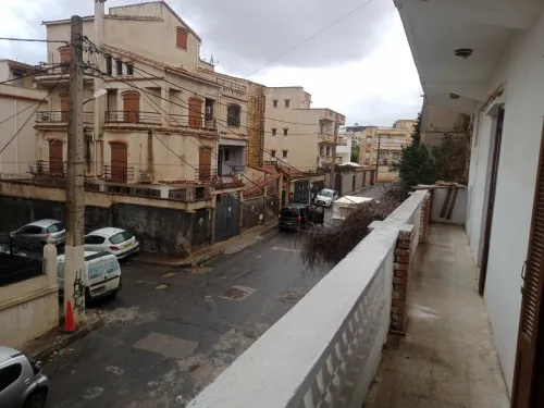 Location Appartement Niveau de villa F4 Alger Dely brahim