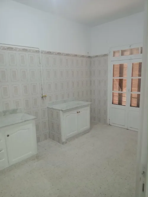 Location Appartement Niveau de villa F4 Alger Dely brahim