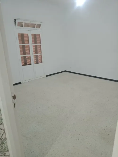 Location Appartement Niveau de villa F4 Alger Dely brahim