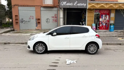 Peugeot 208 2018 Allure Facelift