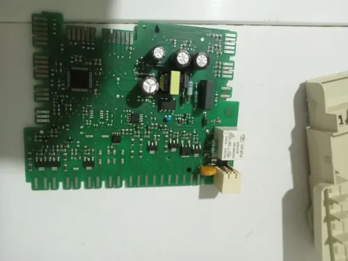 A vendre Lave vaisselle en panne carte mère 