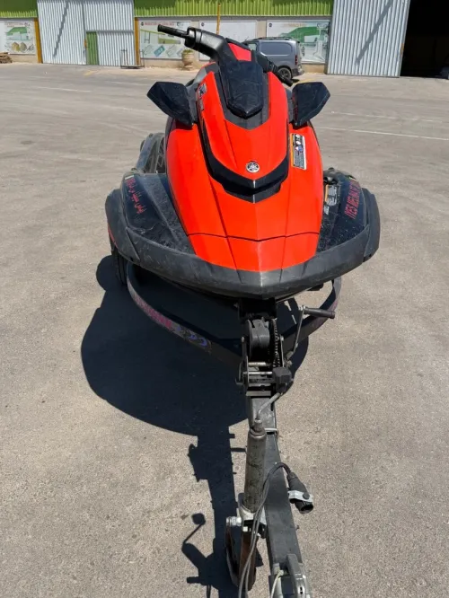 Jet ski