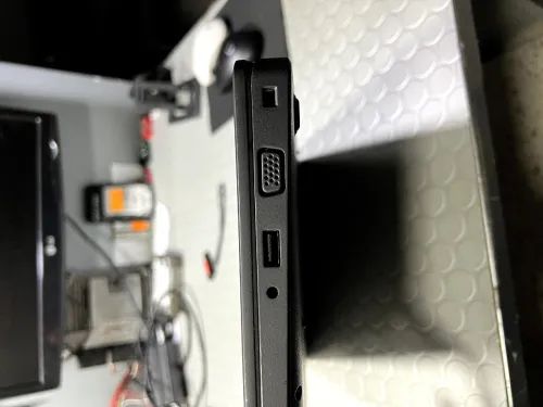 La gamme pro Dell latitude 5480   i5 8350U. 8th génération  (boost 3.6GHZ ) FHD