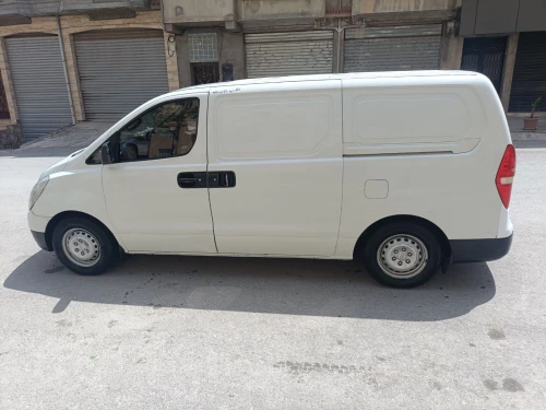 Hyundai H1 