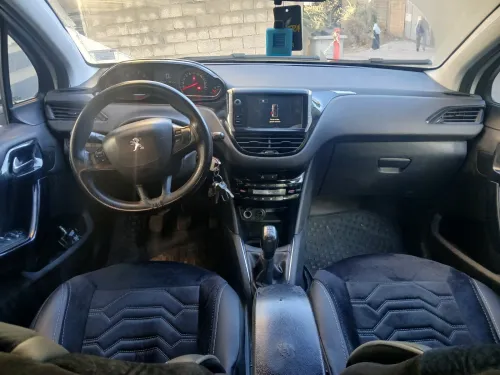 Peugeot 208 2014 Allure