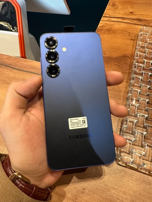 Samsung S25