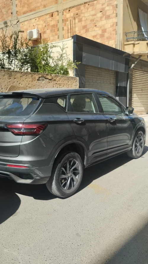 Geely Coolray 2025 