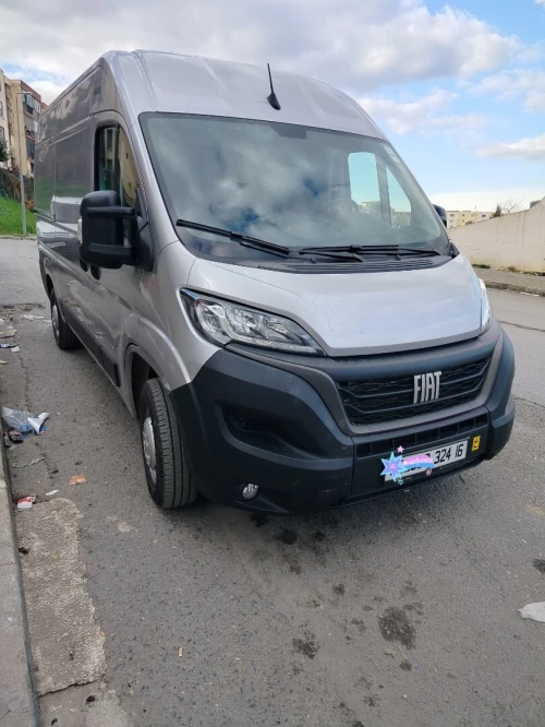 Fiat Ducato 2024 L2H2 (Deux panneaux)