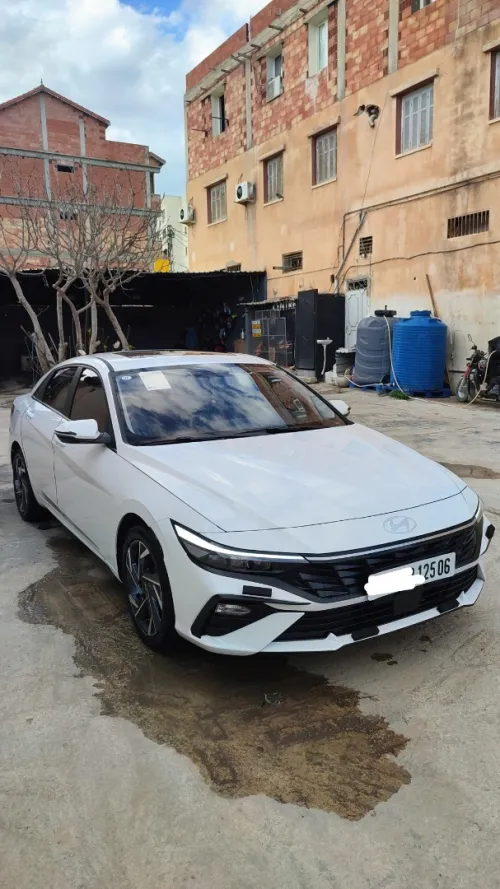 Hyundai Elantra 2025 Luxury