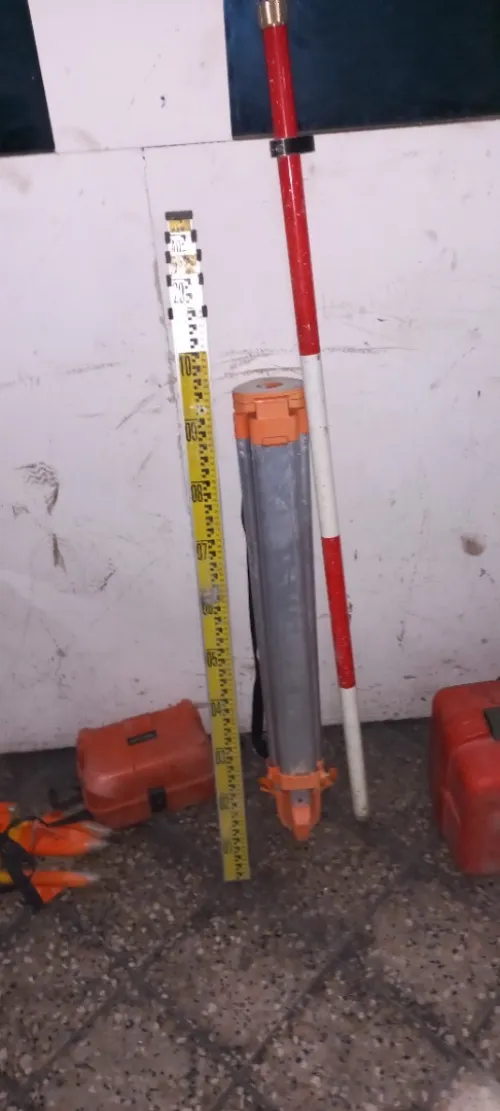 Total station sokkia net 1200 avec laser et double écran 