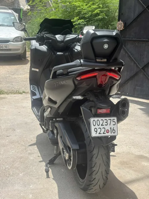 Yamaha Tmax 2022