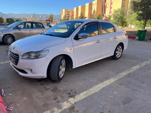 Peugeot 301 2013 Allure