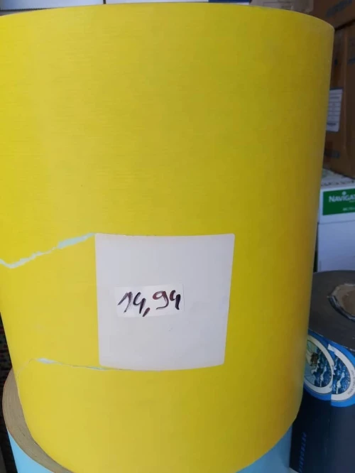 Papier cadeau en rouleau et en KG