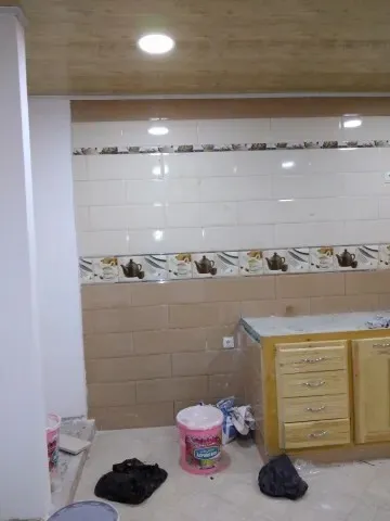 متخصص في جميع انواع التبليط ذو خبرة carreleur professionnel 