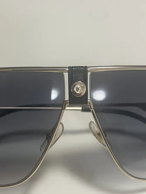 Lunettes de soleil Carrera original venu de France