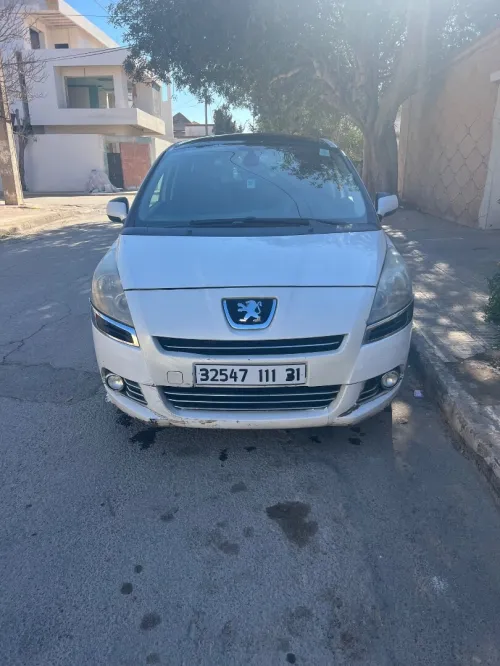 Peugeot 5008 2011 Allure