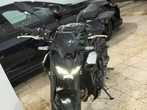 kawasaki Z900 2025