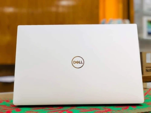 DELL XPS 13 9305 /CORE I7-1165G7 EVO/8RAM DDR4 /512SSD NVUM/ECRAN 13.3POUCE