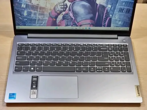 LENOVO IDEAPAD SLIM 3/I7-13620H/16GB DDR5/512GB/écran 15.6 pouce ips FHD+