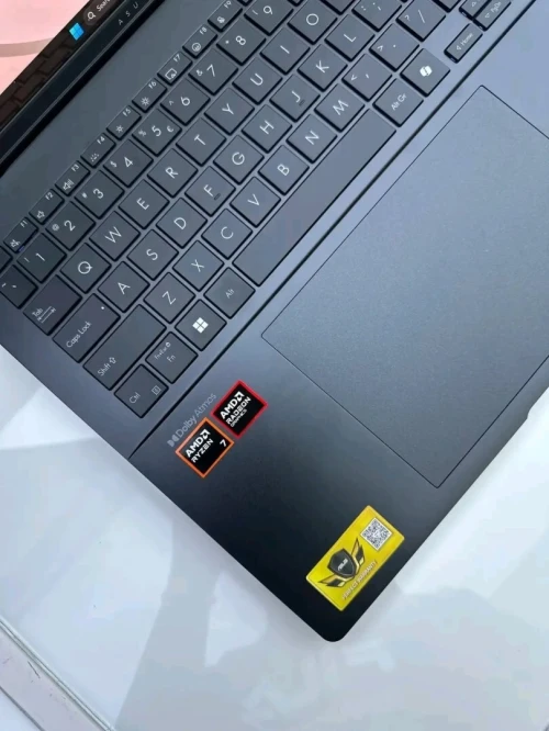 ASUS VIVOBOOK S16/R7-8845H/16GB DDR5/1TB SSD/AMD RADEON GRAPHIC 4GB/16-inch, 3K OLED -120Hz 