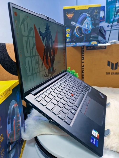 LENOVO THINKPAD E14 GEN5/INTEL CORE I7-1355U/RAM 16GB DDR4/DISK512GB SSD/INTEL IRIS XE/ECRAN 14.1IPS