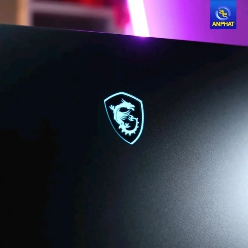 MSI TITAN 18HX AI EDITION 2025 A2XWIG/Ultra 9 285HX/64GB/ 4TB  SSD/RTX 5080  16GB/ 18 " IPS 4k  