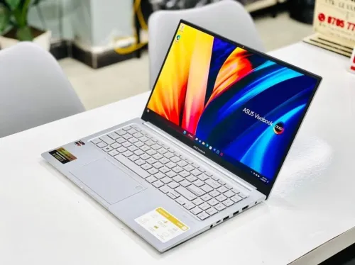 Asus vivobook M15P3Q/RYZEN 7 -5800H /16 gb ddr4 /1024 gb ssd/AMD RADEON TM graphique/15,6 OLED 120HZ