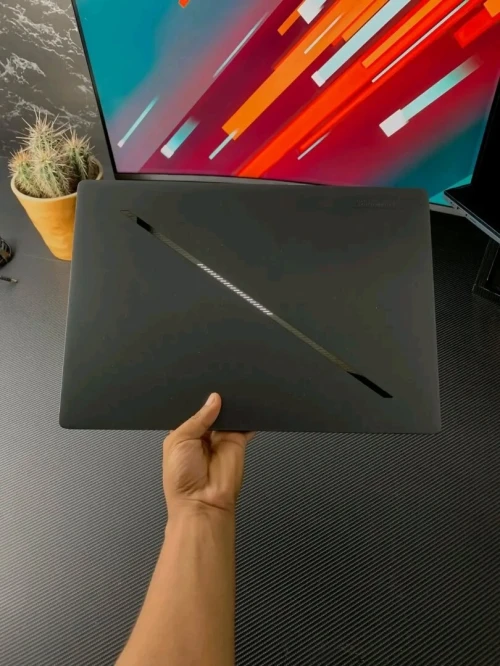 ASUS ROG ZEPHYRUS G16/RYZEN AI 9HX 370W /32 GB DDR5/2TB ssd/NVIDIA RTX 4070 08GB/16 OLED 2.5K 240HZ