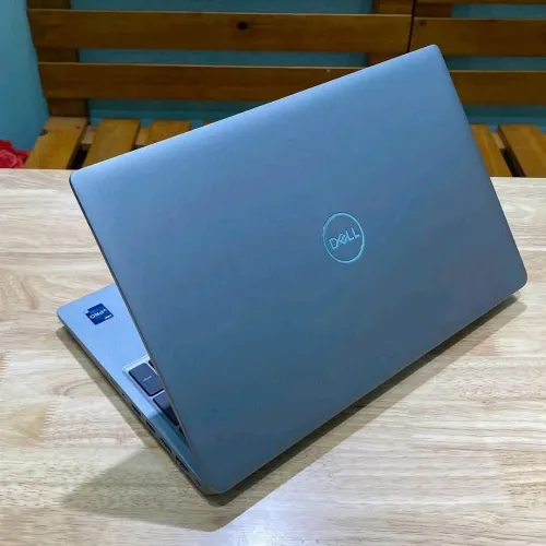 DELL PRECISION 3581/ INTEL i7-13700H/32GB DDR5/512GB  SSD/QUADRO RTX A1000 ADA 06GB/15.6  fuhd 