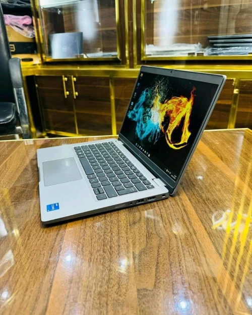  DELL LATITUDE 5330 VPRO/I5-1235U/16GB DDR5/512gb ssd /intel iris xe graphique  4gb/14.1 pouce FUHD+